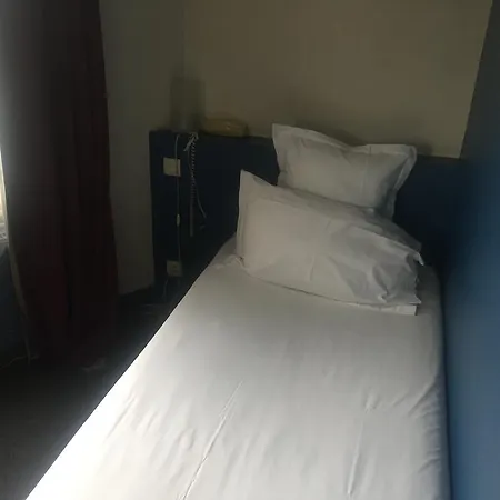 Du Parc Saint Charles 2*