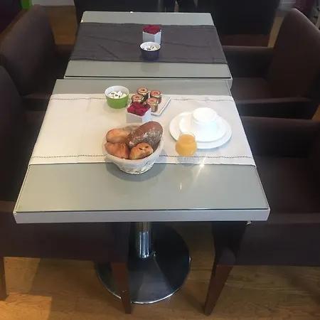 Du Parc Saint Charles