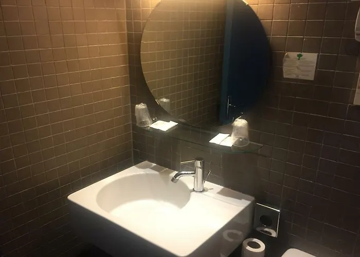 Du Parc Saint Charles فندق باريس