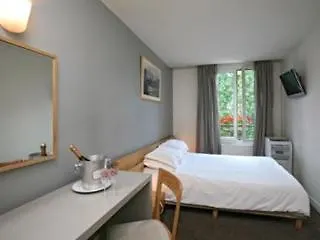 Du Parc Saint Charles 2* パリ