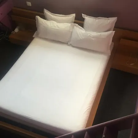 Du Parc Saint Charles Parigi