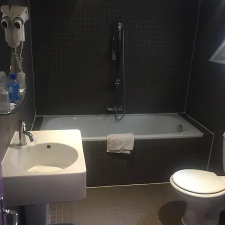 Du Parc Saint Charles Hotel París