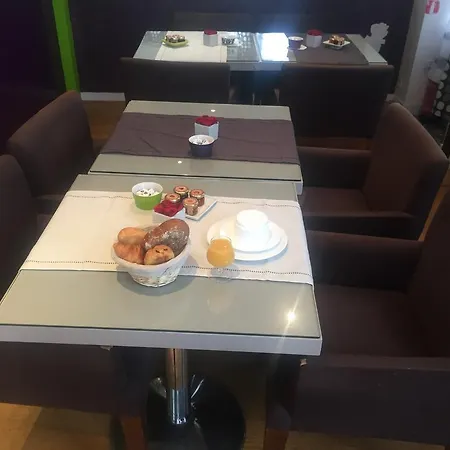 Du Parc Saint Charles Hotel