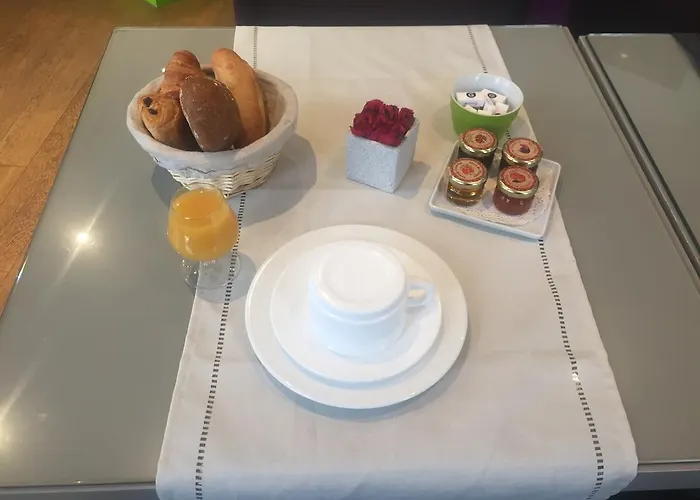 Du Parc Saint Charles 2* Παρίσι